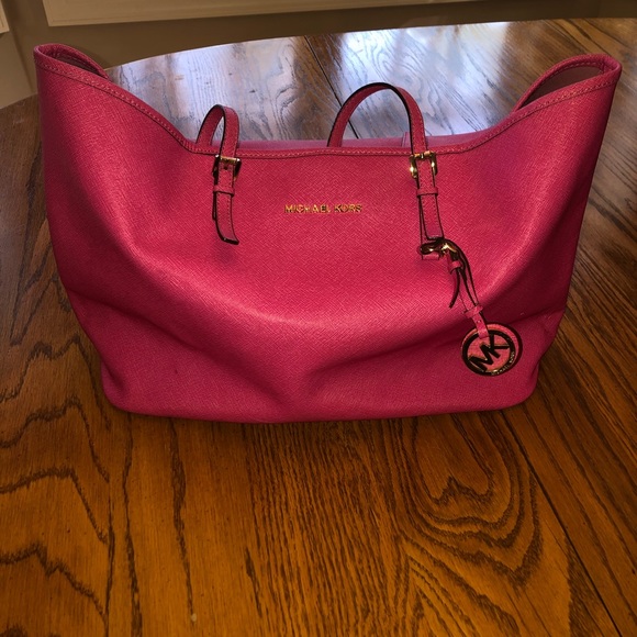 Michael Kors Handbags - Michael Kors large bag